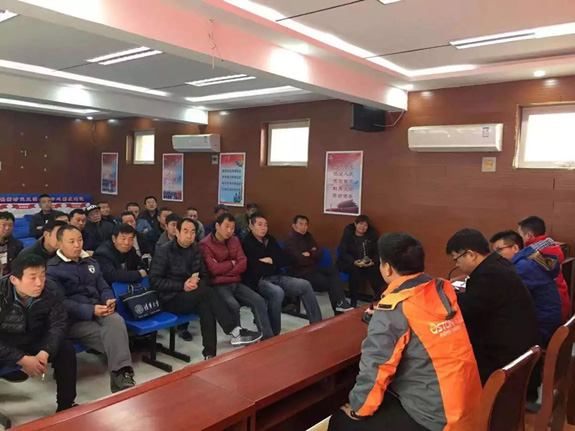 菲思盾壁掛爐煤改氣售后培訓現場